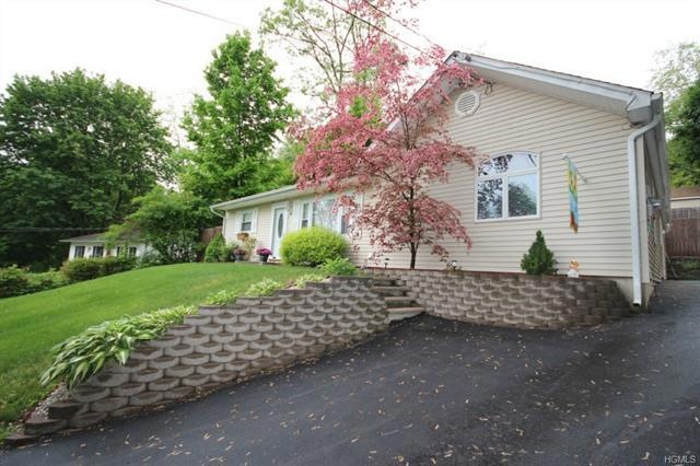 19 Crotty Ct, Monroe, NY 10950 - photo 1