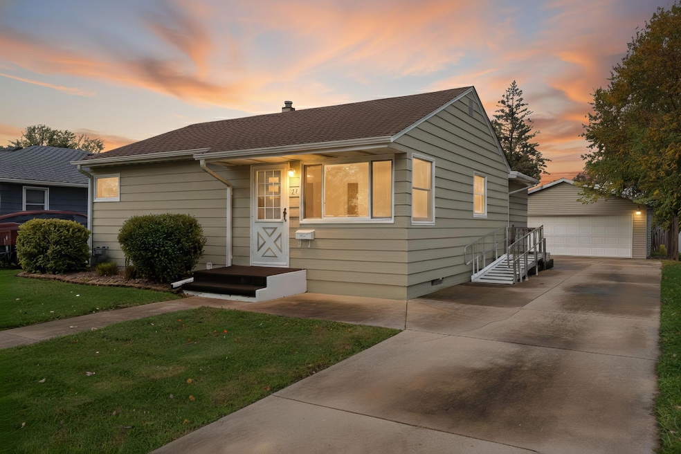 1711 1st Ave SE, Austin, MN 55912 - photo 1