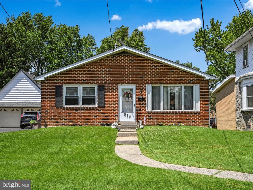 917 Beechwood Ave, Darby, PA 19023 - photo 1