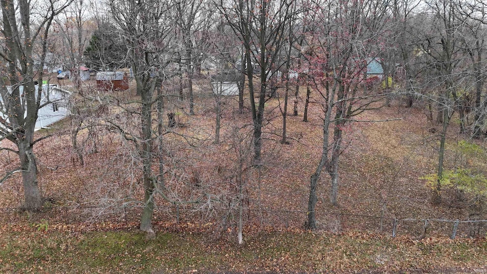 946 Sherman St, Logansport, IN 46947 - photo 1