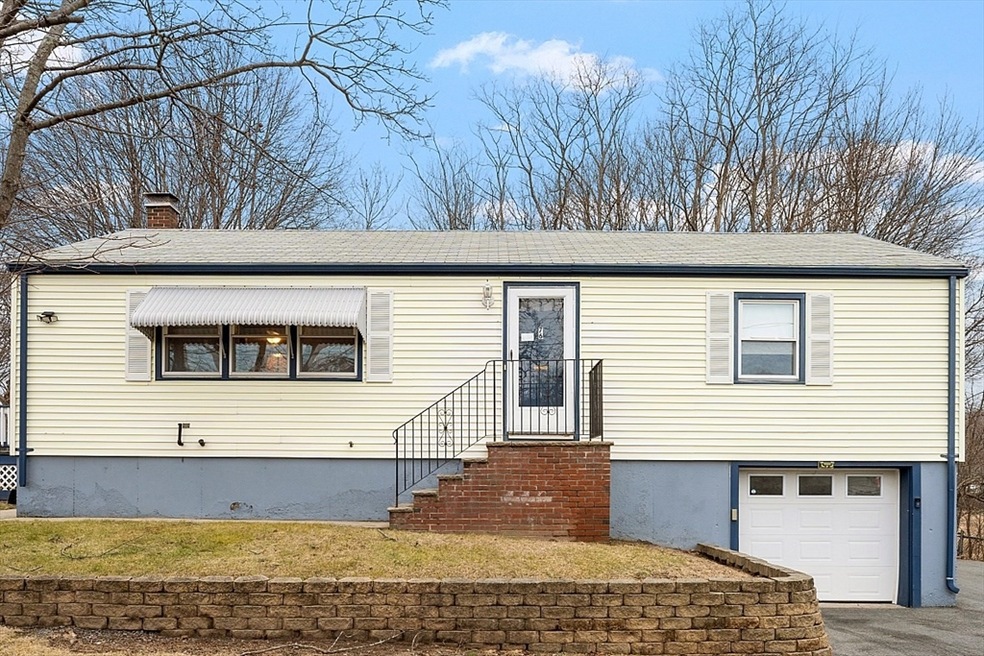 76 Jasper St, Saugus, MA 01906 - photo 1