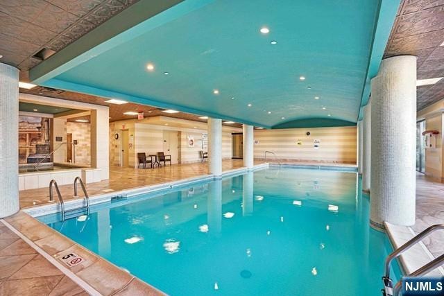 100 Alexander Way unit 132, Edgewater, NJ 07020 - photo 1