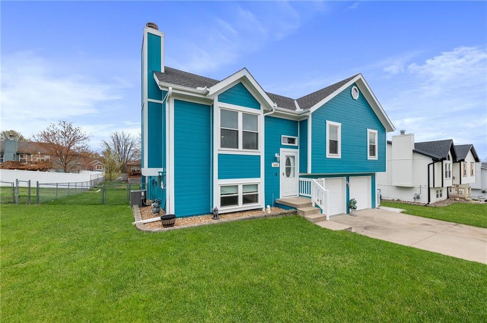 1605 Johnston Dr, Raymore, MO 64083 - photo 1