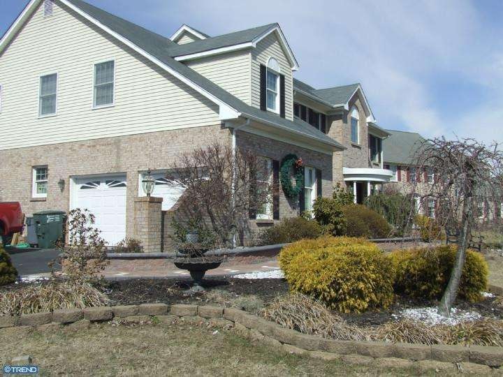 139 Honora Dr, Bear, DE 19701 - photo 1