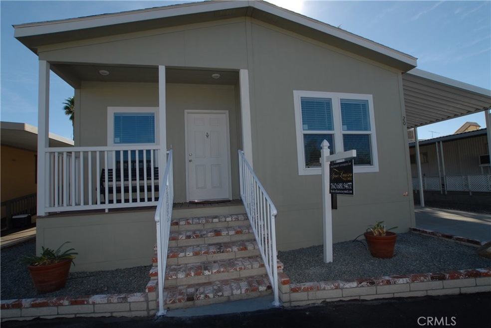 880 N Lake St, Hemet, CA 92544 - photo 1