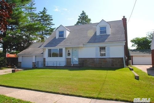 522 Argyle Rd, Mineola, NY 11501 - photo 1