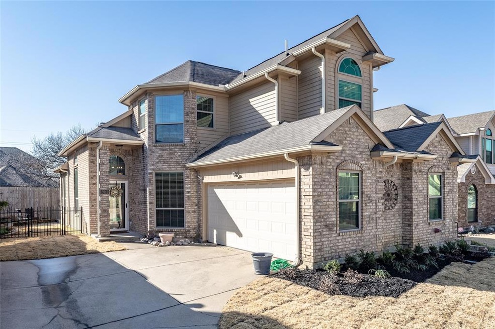 2912 Matterhorn Dr, Bedford, TX 76021 - photo 1