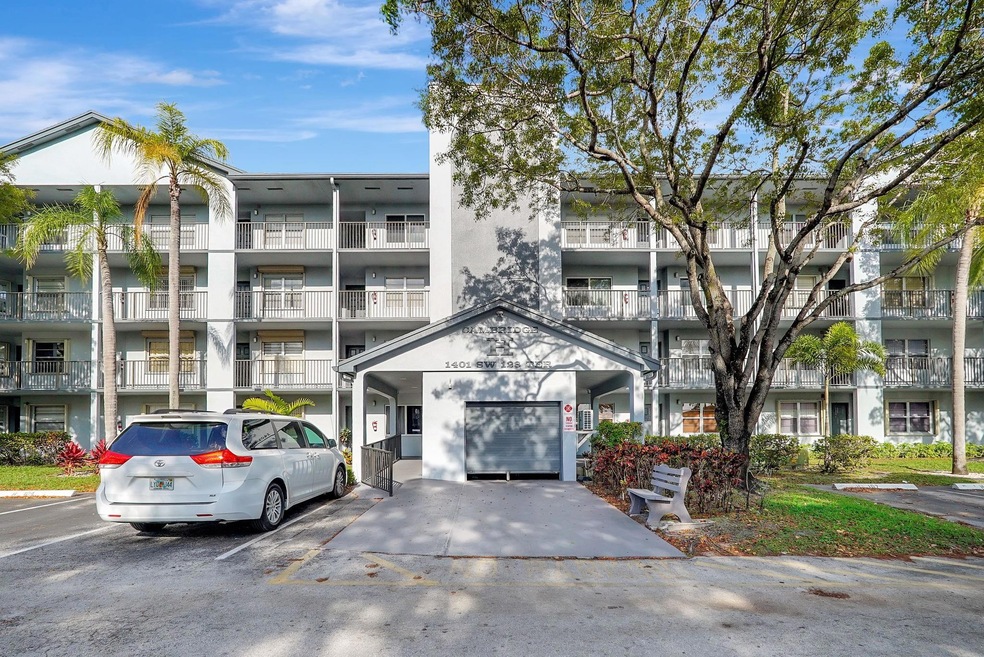 1401 SW 128th Terrace unit 406H, Pembroke Pines, FL 33027 - photo 1