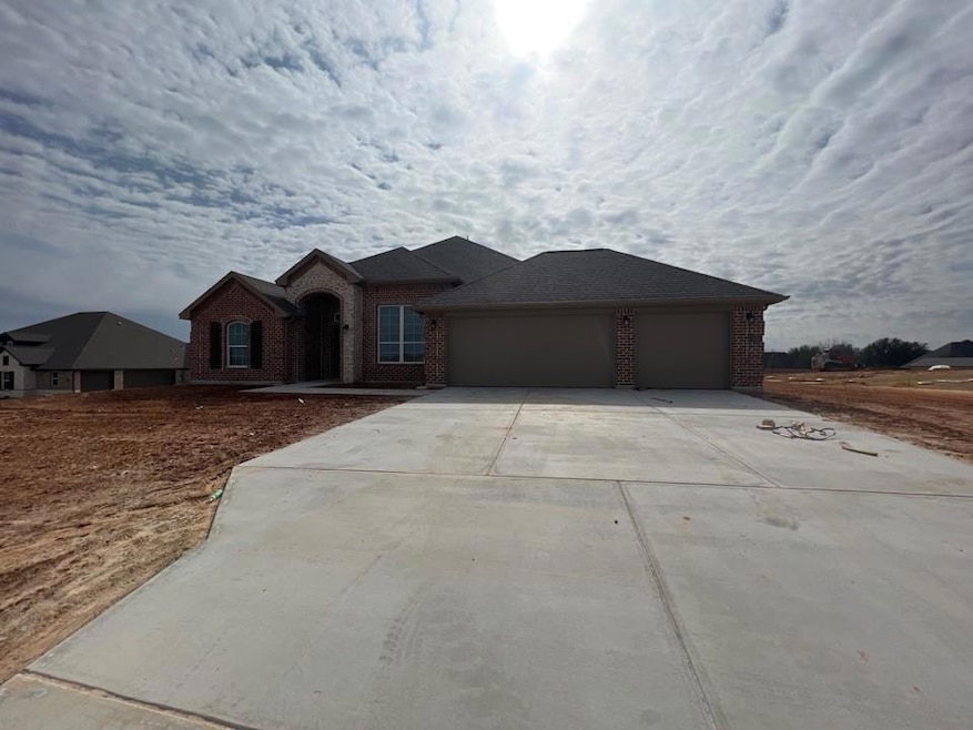 1028 Northern Oaks Ct, Springtown, TX 76082 - photo 1