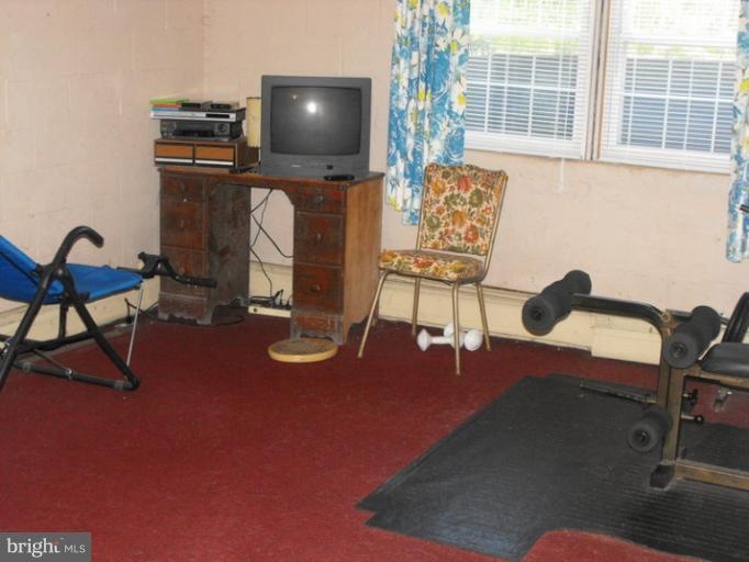 11720 Daisy Ln, Glenn Dale, MD 20769 - photo 1