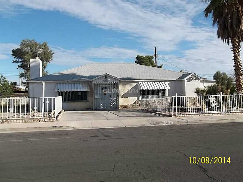 Property Photo. Front of house