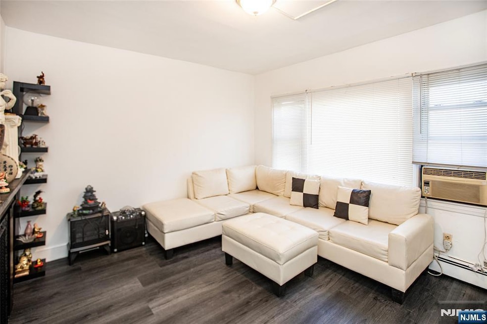 50 Westervelt Ave unit 1, Hawthorne, NJ 07506 - photo 1