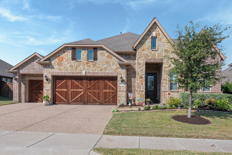 11913 Logans Way, Keller, TX 76244 - photo 1