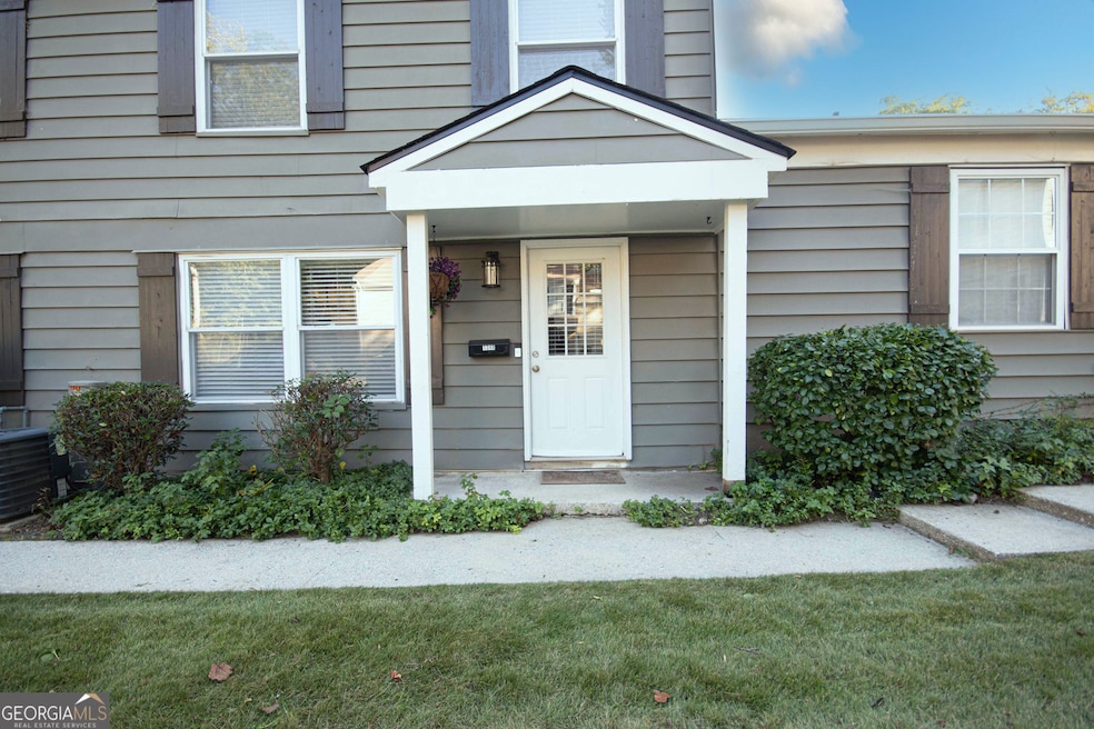 1348 Surrey Ln SW unit 1348, Marietta, GA 30008 - photo 1