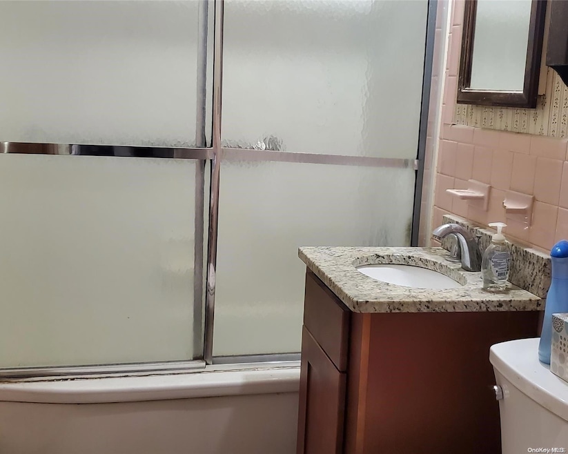 697 Gardiners Ave, Levittown, NY 11756 - photo 1