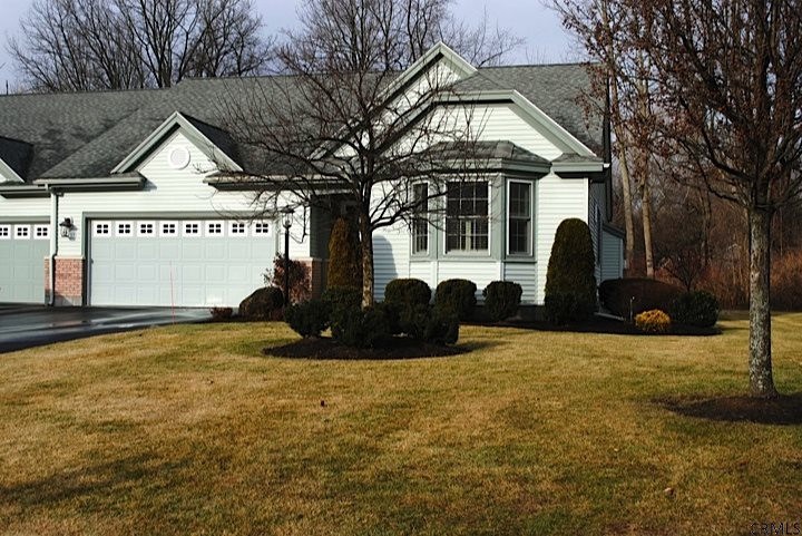 15 Dalton Ct, Delmar, NY 12054 - photo 1