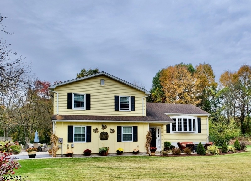 2 Wilkey Way, Hamburg, NJ 07419 - photo 1