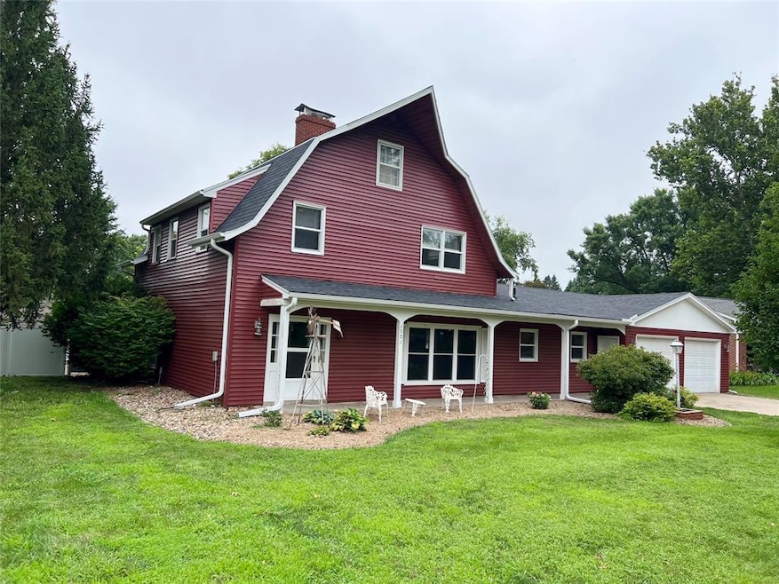 1321 W 13th St S, Newton, IA 50208 - photo 1