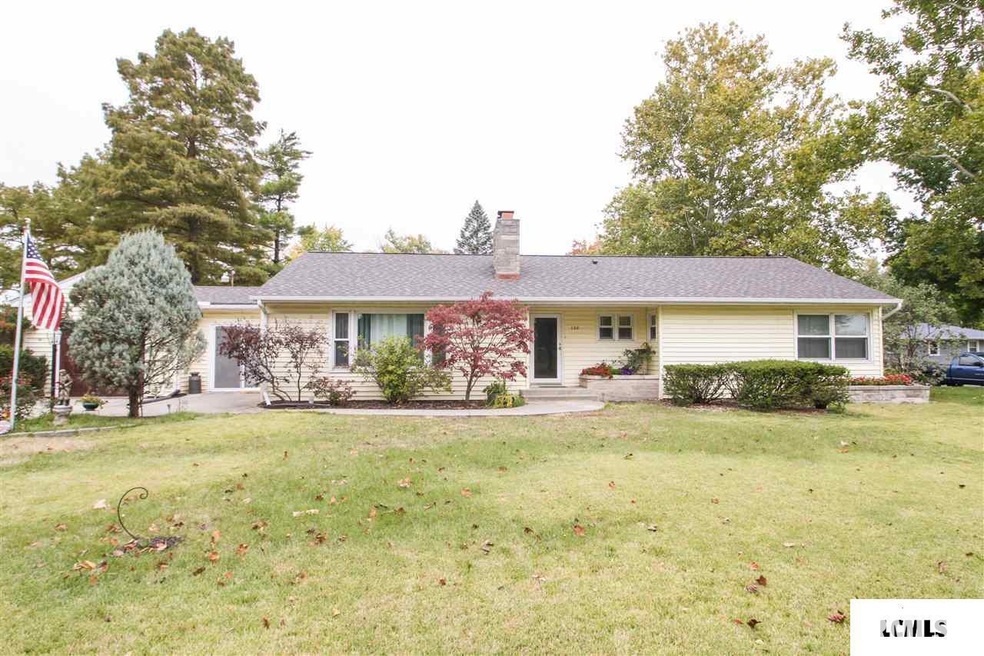 120 Southgate St, Lincoln, IL 62656 - photo 1