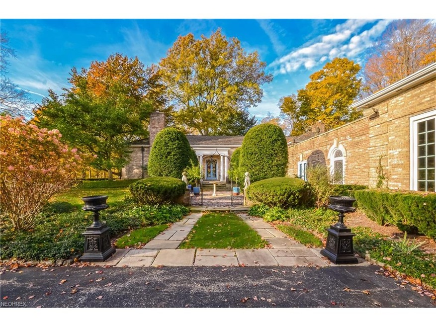 Elegant and secluded living at 1745 Epping Road, G