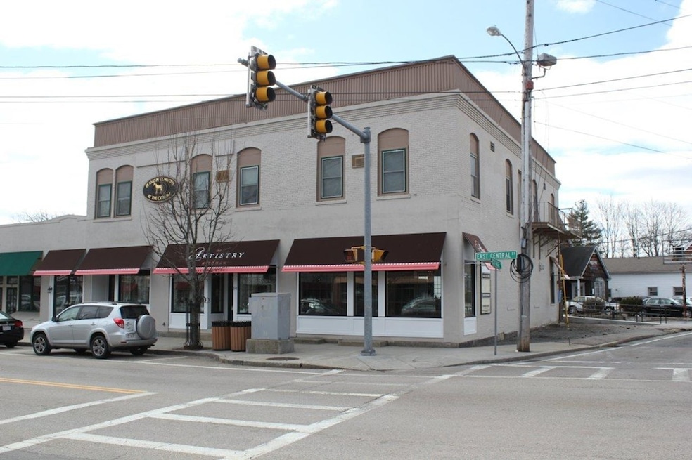 18 E Central St unit 4, Franklin, MA 02038 - photo 1