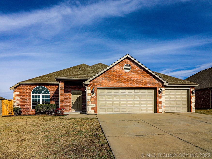 3208 E Gillette St, Broken Arrow, OK 74014 - photo 1