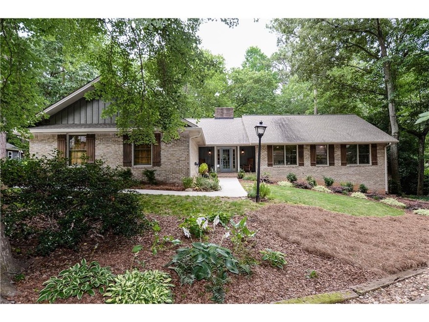 STEEPLE CHASE PRESENTS THIS SIX BEDROOM UPDATED RA