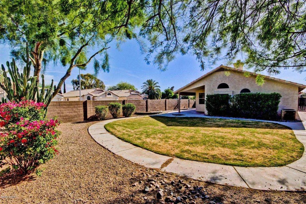 1051 S Yucca - Corner Lot & Blue Sky!