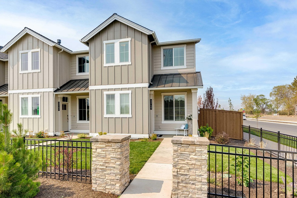 3005 NE Red Jasper Place, Bend, OR 97701 - photo 1