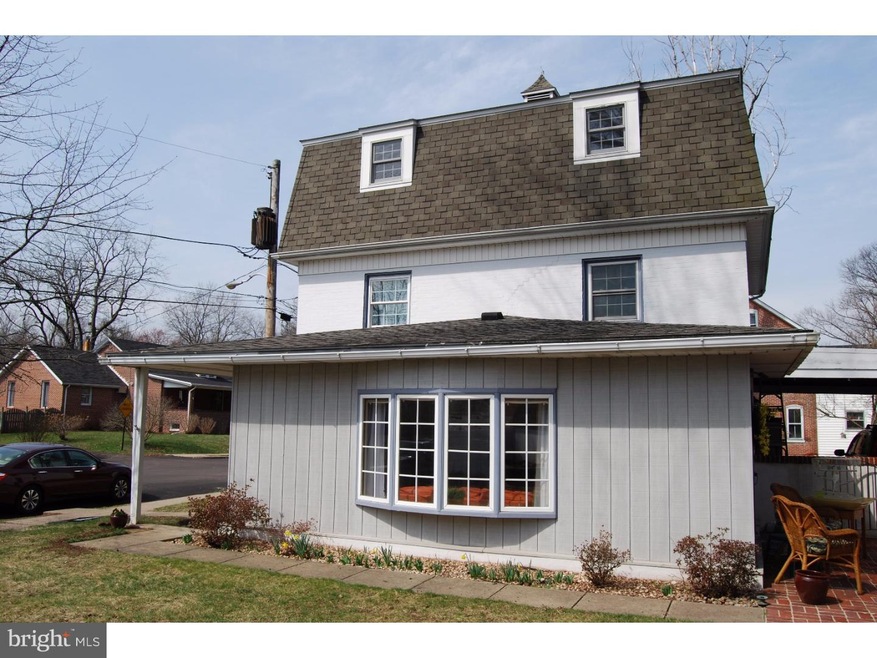 223 N Penn St, Spring City, PA 19475 - photo 1