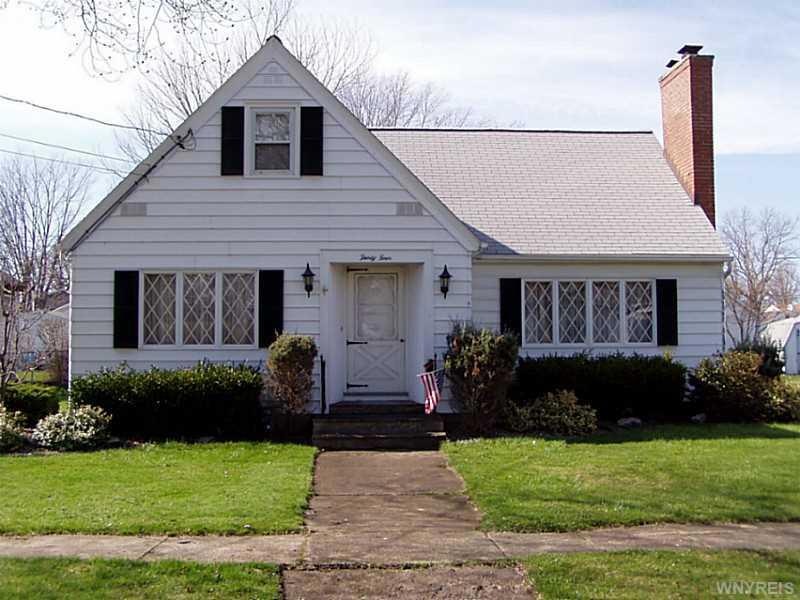 34 Washington St, North Tonawanda, NY 14120 - photo 1