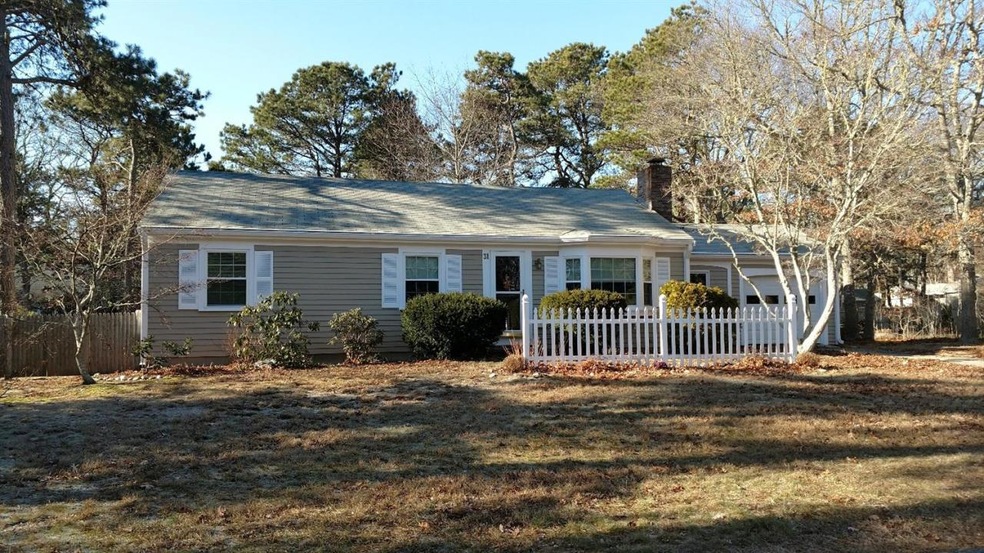 31 Harding Ln, West Yarmouth, MA 02673 - photo 1