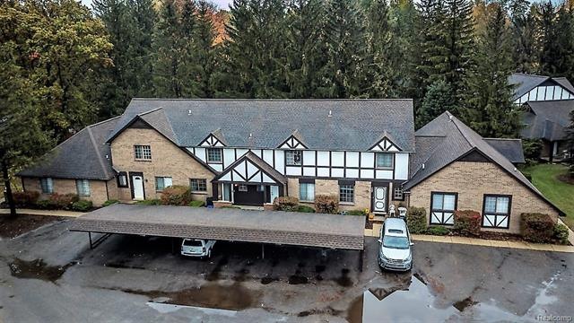 Welcome home to Lake O Woods Condos