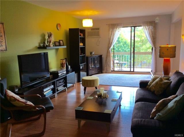 345 Country Club Ln unit 345, Pomona, NY 10970 - photo 1