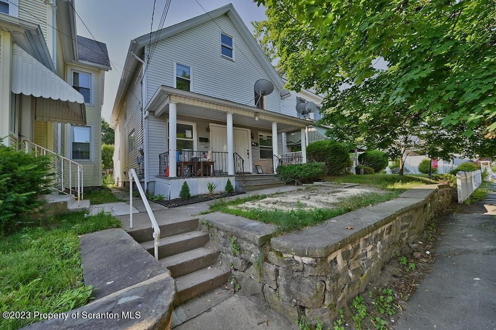 1716 Wayne Ave unit 1716 1/2, Scranton, PA 18508 - photo 1