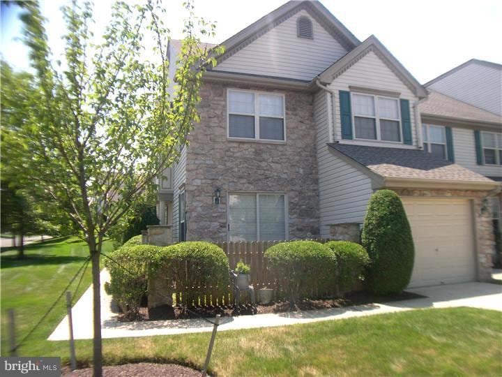 5091 Beacon Hill Ct, Doylestown, PA 18902 - photo 1