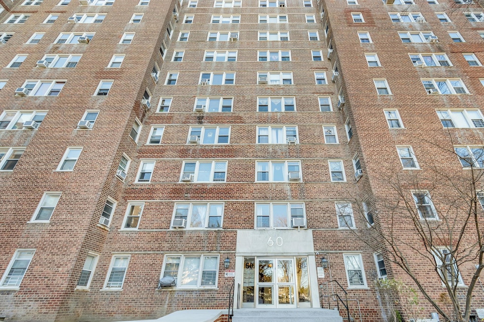 Knolls Crescent unit 10D, Bronx, NY 10463 - photo 1