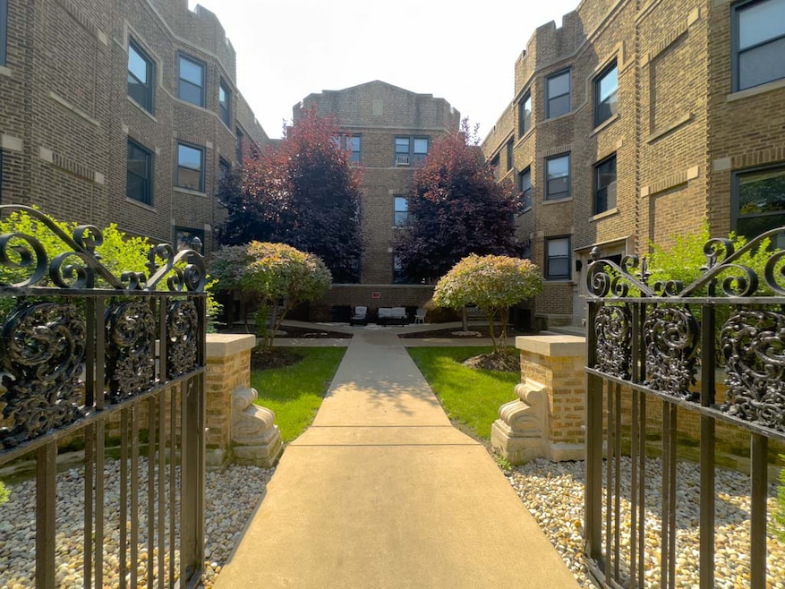637 W Cornelia Ave unit 3W, Chicago, IL 60657 - photo 1