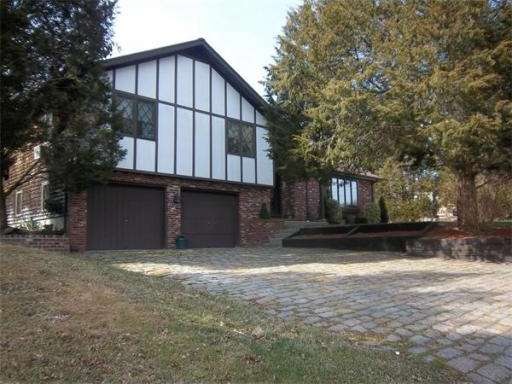 7 Christine Dr, Westport, MA 02790 - photo 1