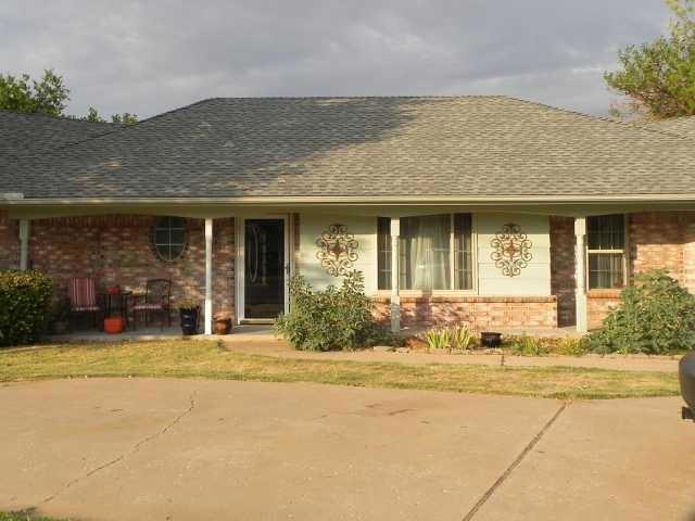 12200 Greystone Ave, Oklahoma City, OK 73120 - photo 1