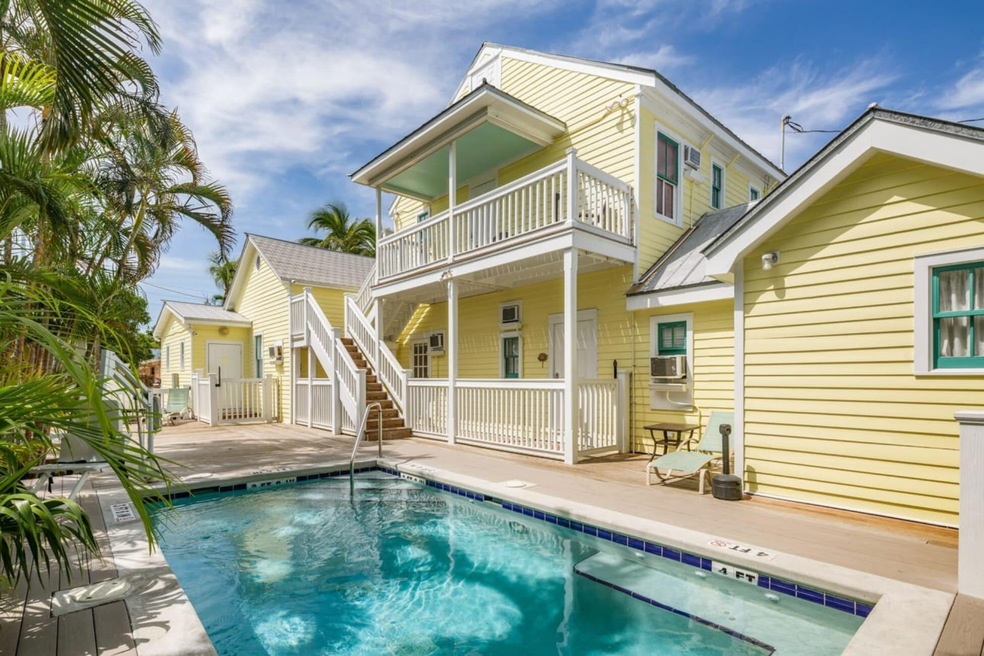 1016 Howe Pool