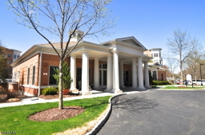 3211 Pointe Gate Dr, Livingston, NJ 07039 - photo 1