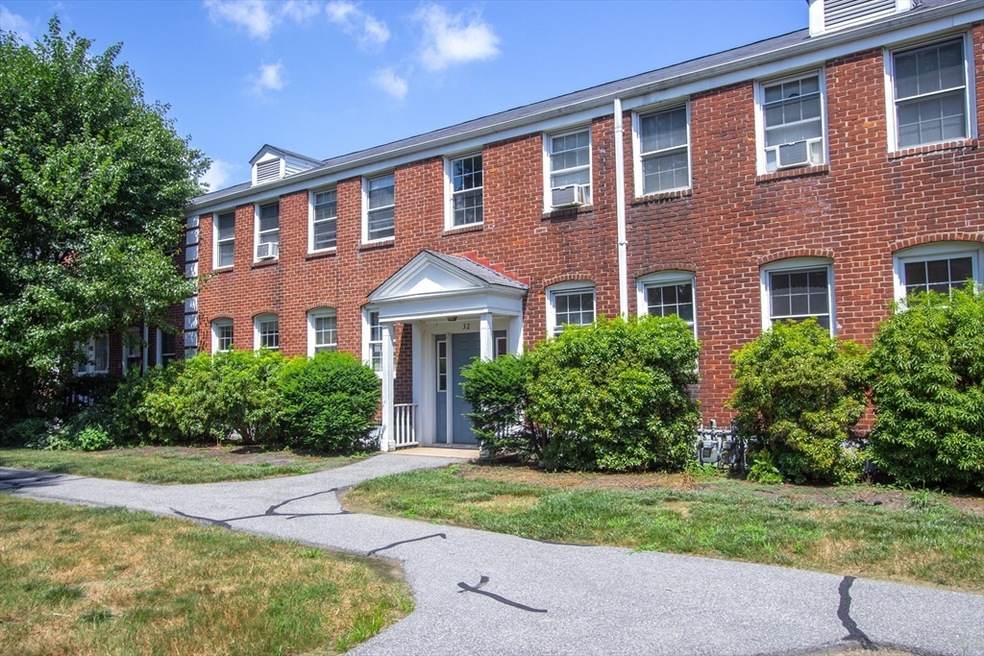 32 Colony Rd unit 2, West Springfield, MA 01089 - photo 1