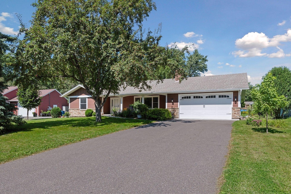 For Sale $434,900 • Co-Listing Agent