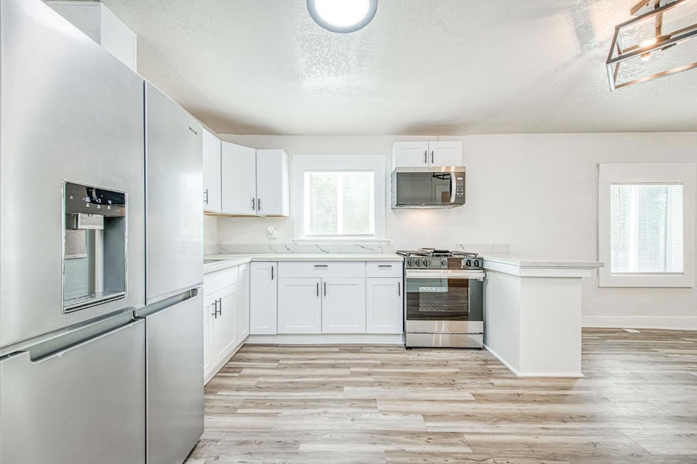 2710 C St, Selma, CA 93662 - photo 1