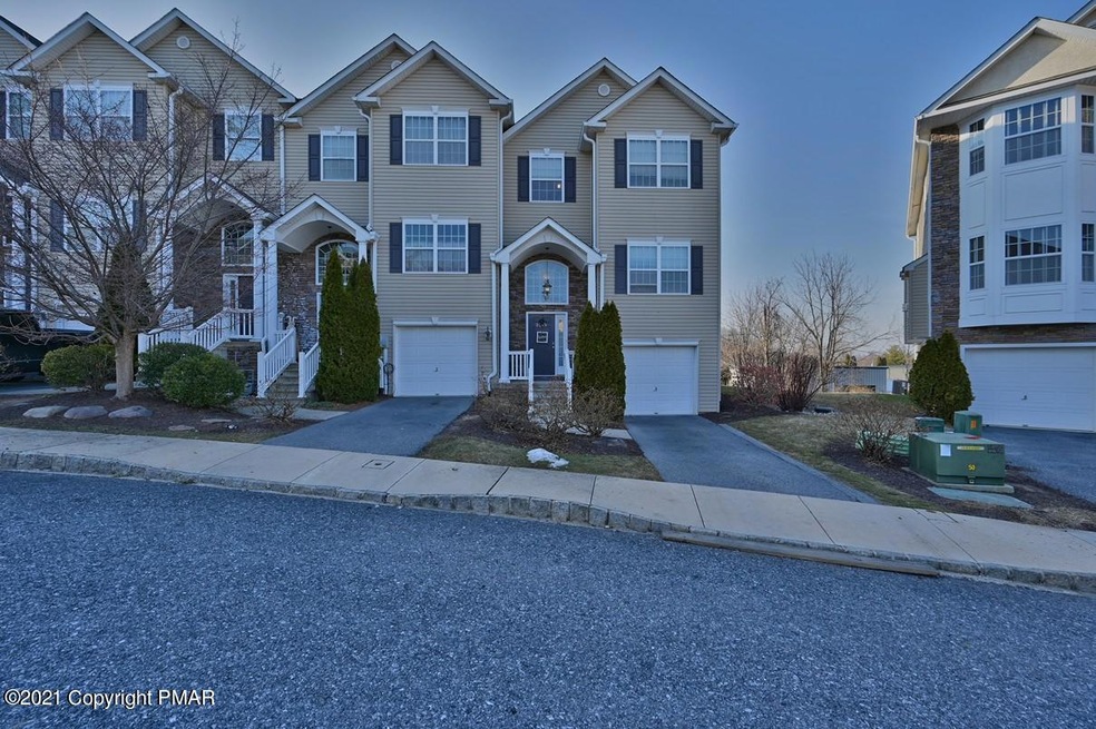 2218 Rising Hill Rd, Whitehall, PA 18052 - photo 1