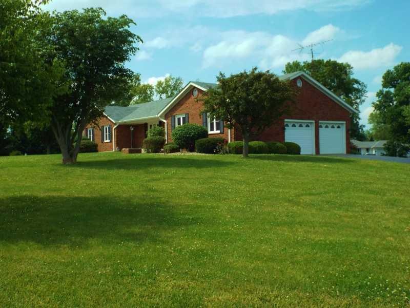 710 S Country Club Dr, Greensburg, IN 47240 - photo 1