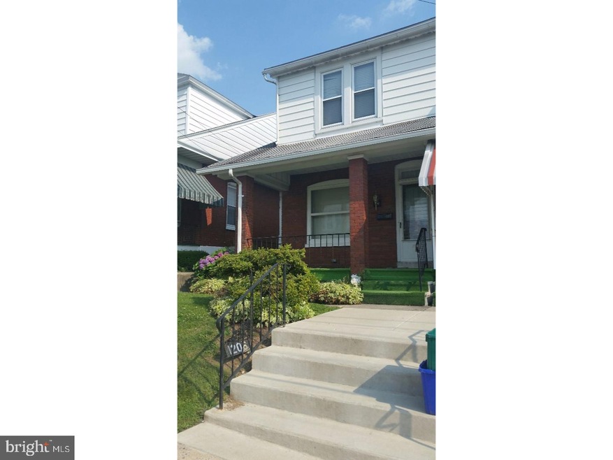 1206 E Bellevue Ave, Reading, PA 19605 - photo 1