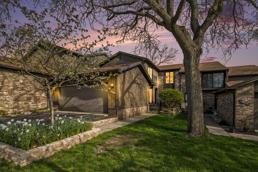 002_3643woodcliff_34.jpg-twilight