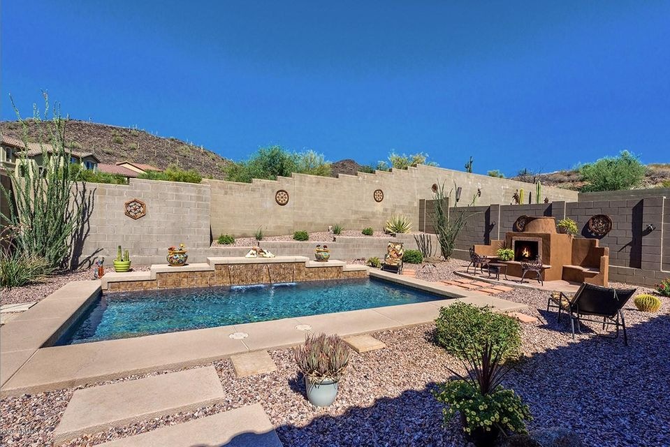 001_Spectacular Backyard